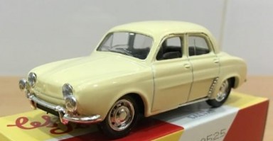 RENAULT DAUPHINE, CON CAJA. ESCALA